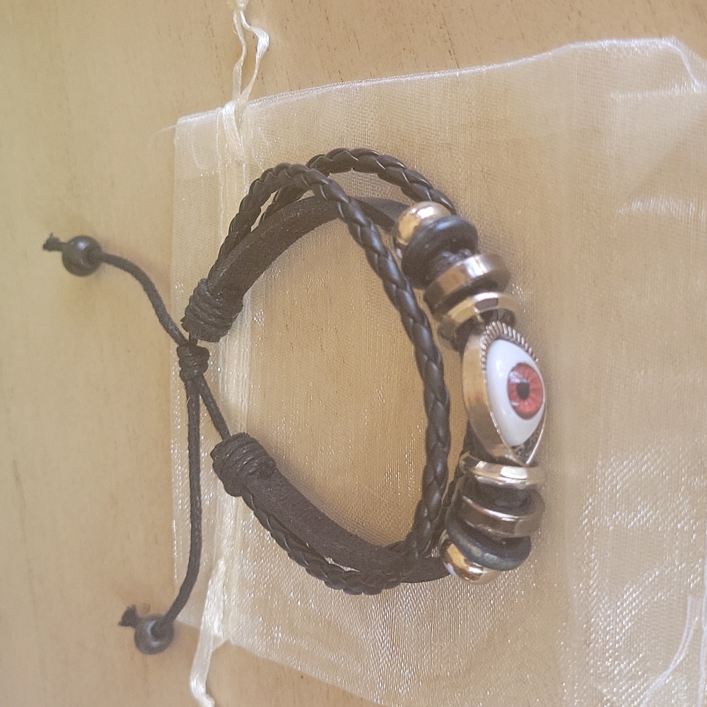 Eyeball bracelet